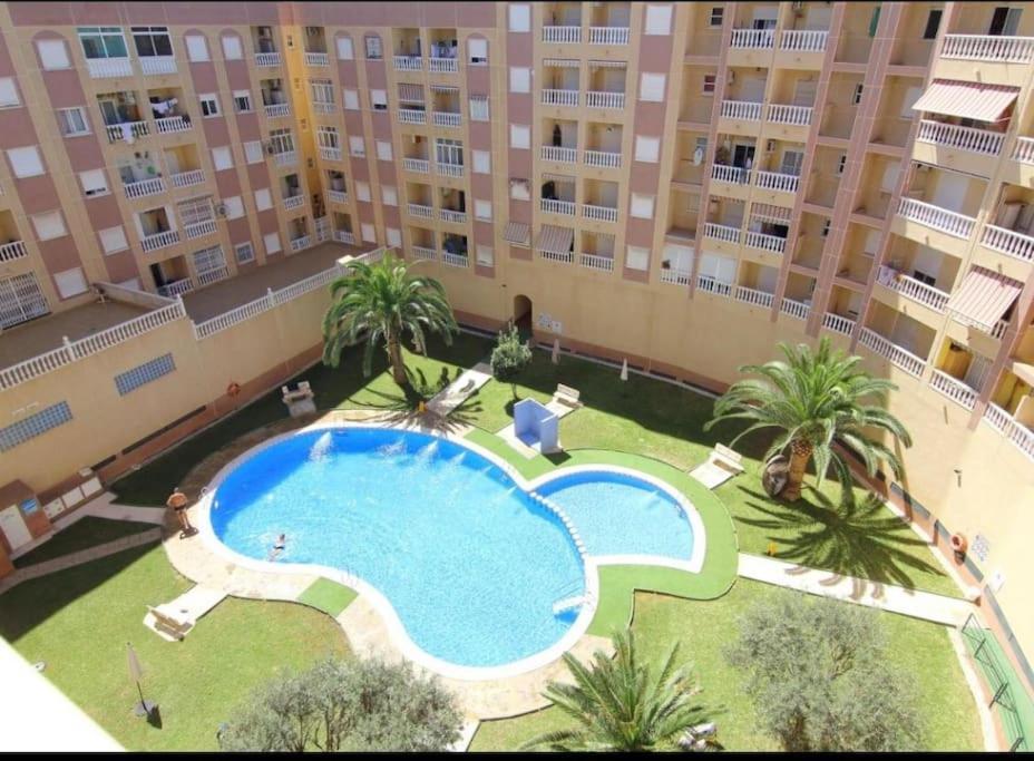Nice Apartment Near The Park Torrevieja Esterno foto