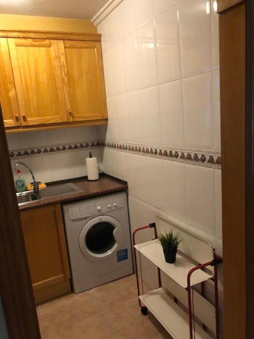 Nice Apartment Near The Park Torrevieja Esterno foto